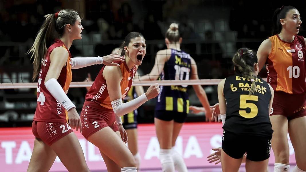 İlkin Aydın "Bu beni çok üzüyor" dedi Atatürk mesajı verdi 11